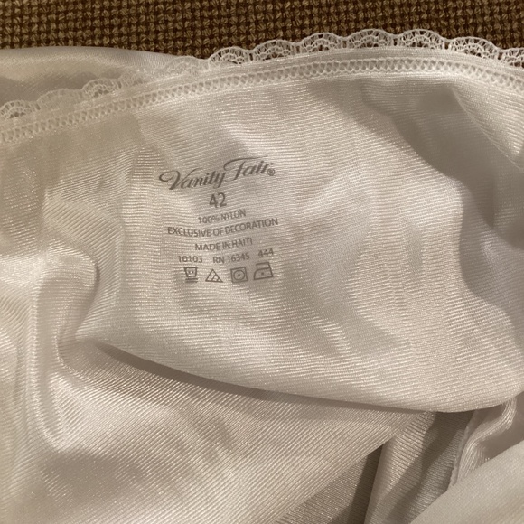 Vintage Vanity Fair slip/nightgown/slip dress - Picture 3 of 8